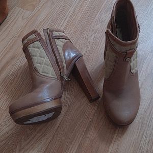 Women's size 9.5 brown boot